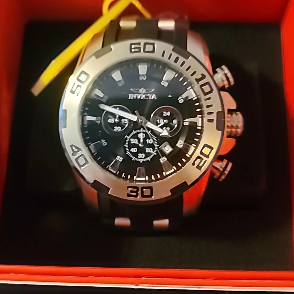NEW NIB Invicta Pro Diver‎ Mens Model 22340 Men's Watch Quartz 18k Gold 300 Feet